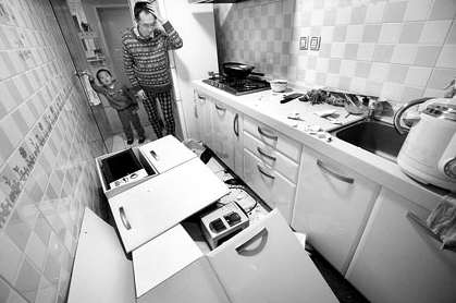 赛罗克橱柜坍塌&nbsp;险酿惨剧